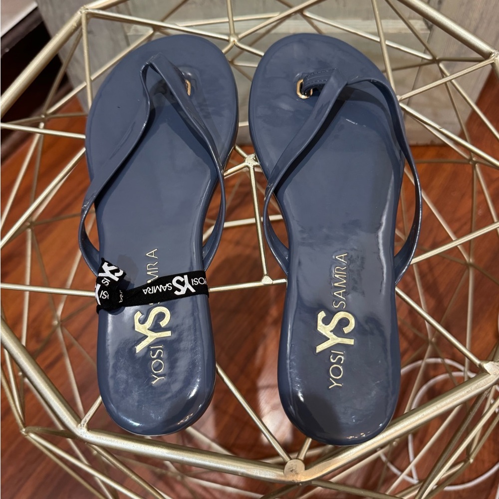 Yosi Samra Navy Patent leather Flip Flops NWT Size 7